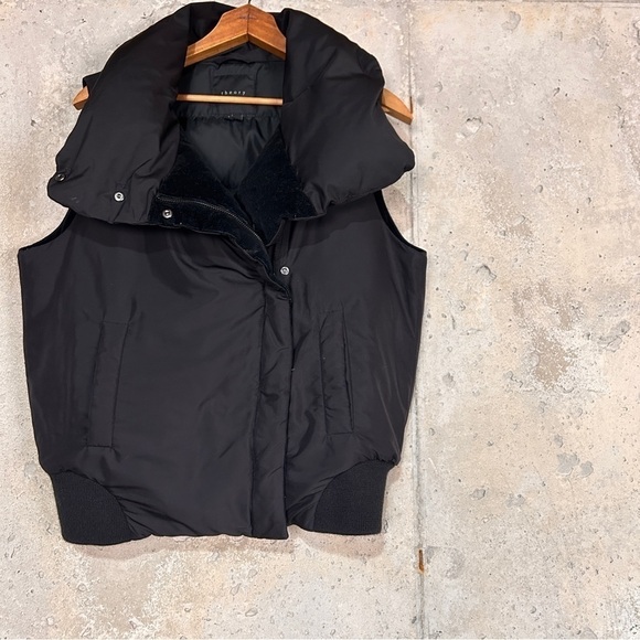 Theory black down puffer zip up collard medium vest - Picture 1 of 10
